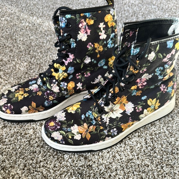 Dr. Martens Black Floral Lace-Up Boots - Picture 2 of 8